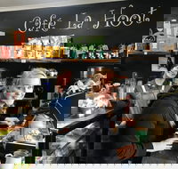 Cafe La Hoot - Accommodation Melbourne
