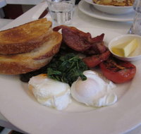 Chicken and Fishhead - Accommodation Melbourne