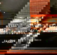 La Veen Coffee and Kitchen - Accommodation Melbourne