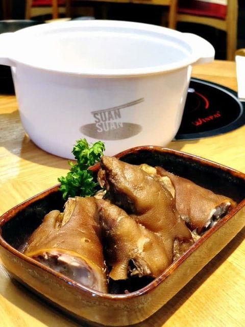 Suan Suan - Accommodation Melbourne 0