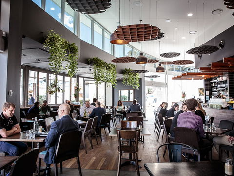 EQ Cafe And Lounge - Accommodation Melbourne 0