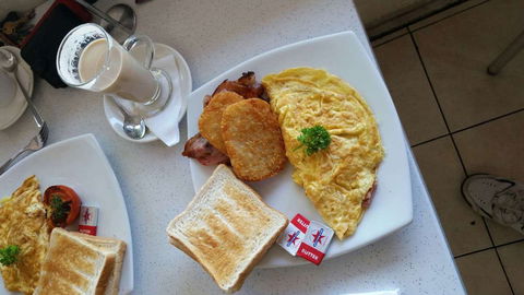Cafe Amphora - Accommodation Melbourne 0