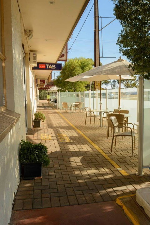 V Hotel - Accommodation Melbourne 0