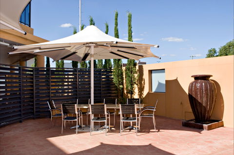Young Services Club - Accommodation Melbourne 1
