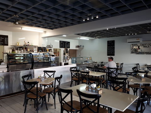 E'Claire's Coffee Shop - Accommodation Melbourne 1