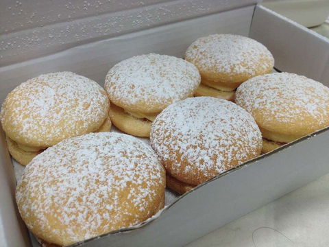 Pusey's Puffs - Accommodation Melbourne 0