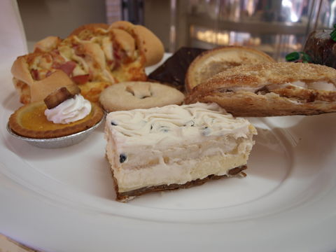 AJ's Hotbake - Accommodation Melbourne 2