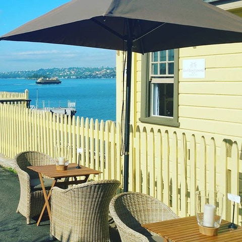 East Coast Lounge - Accommodation Melbourne 0