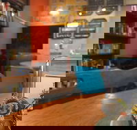 Round Table Coffee - Accommodation Melbourne