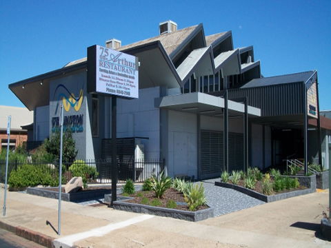 75 On Arthur At The Wellington Soldiers Memorial Club - Accommodation Melbourne 0
