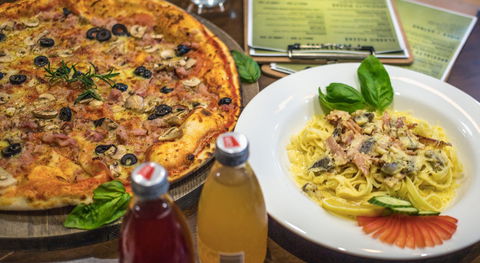 Paninni Woodfired Gourmet Pizzas - Accommodation Melbourne 0