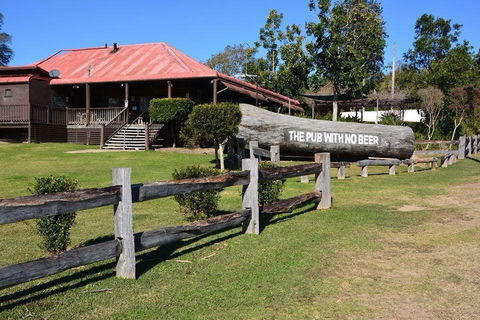 The Pub With No Beer - Accommodation Melbourne 0
