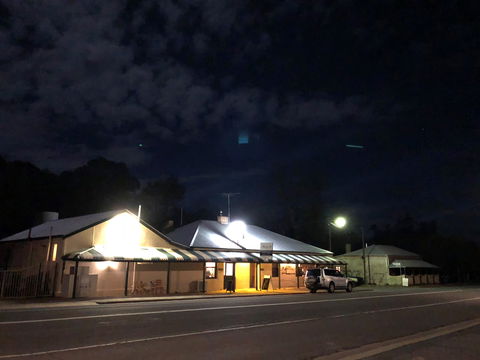 Eden Valley Hotel - Accommodation Melbourne 1