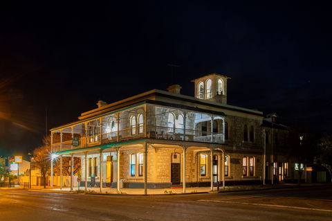 Royal Oak Hotel Penola - Accommodation Melbourne 0