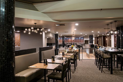 Saltbush Restaurant At DoubleTree By Hilton Alice Springs - Accommodation Melbourne 0