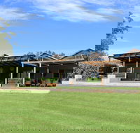 Two Rivers Wines - Accommodation Melbourne