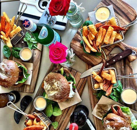 Table 1 Espresso Merewether - Melbourne 4u 19