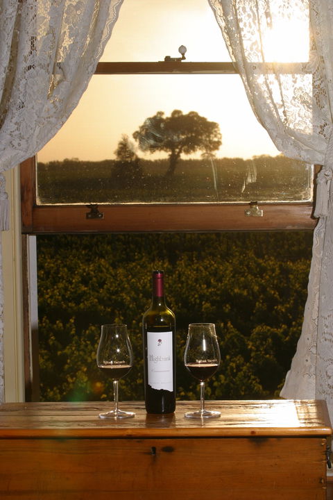 Highbank Vineyards - Accommodation Melbourne 1
