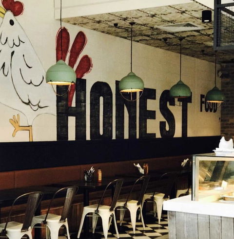 The Honest Chicken - Accommodation Melbourne 0