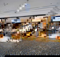 Lindt Chocolate Caf Cockle Bay - Accommodation Melbourne