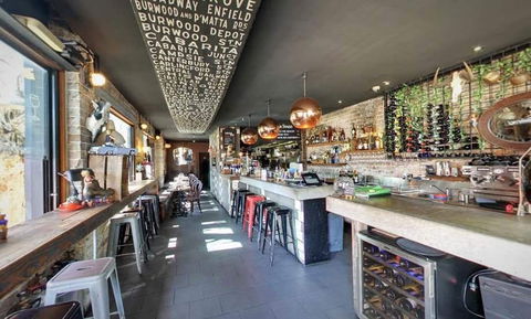 Corner Bar - Accommodation Melbourne 0
