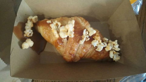 Le Petite Patisserie - Accommodation Melbourne 0