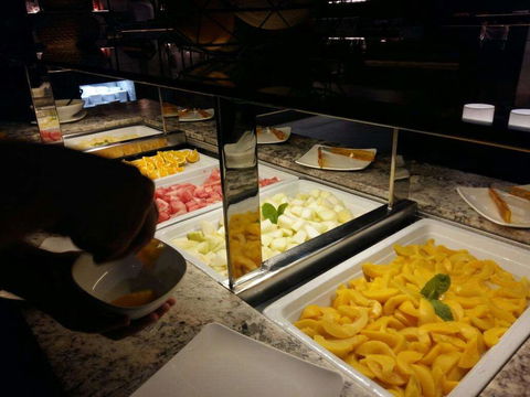 The Grange Buffet - Accommodation Melbourne 0