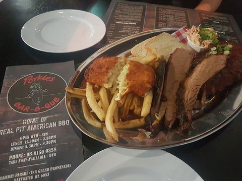 PORKIES BAR-B-QUE - Accommodation Melbourne 0