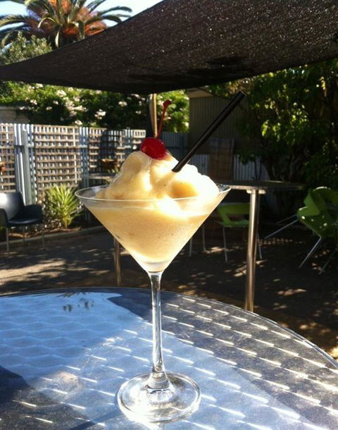 Mischief And Mayhem Wine Lounge - Accommodation Melbourne 9