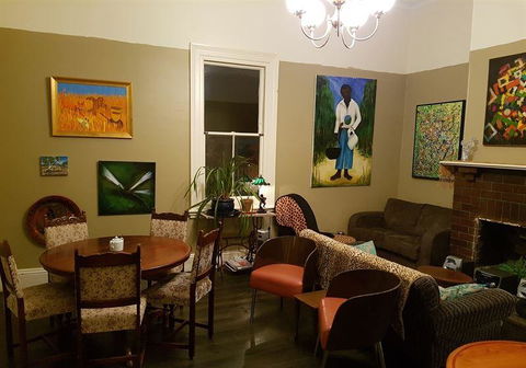 Mischief And Mayhem Wine Lounge - Accommodation Melbourne 8