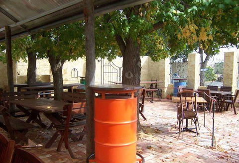 Ken's Humble Pie Shop - Accommodation Melbourne 5