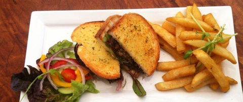 Ken's Humble Pie Shop - Accommodation Melbourne 8