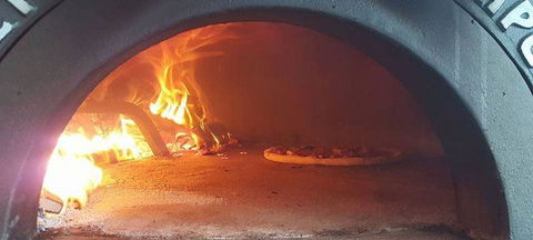 The Hub Pizza & Beer - Accommodation Melbourne 4