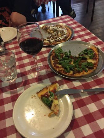 Casa Nostra Pizza & Spaghetti House - Accommodation Melbourne 3