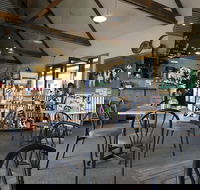 Holy Cow Cafe - Accommodation Melbourne