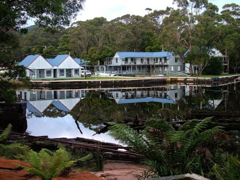 Risby Cove - Melbourne 4u 0