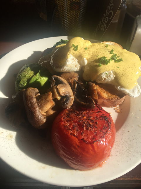 Serenade Cafe - Melbourne 4u 1