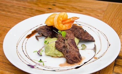 Chicane Bar & Grill - Accommodation Melbourne 11