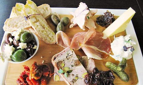 East Ridge Platinum Cafe And Restaurant - Accommodation Melbourne 13