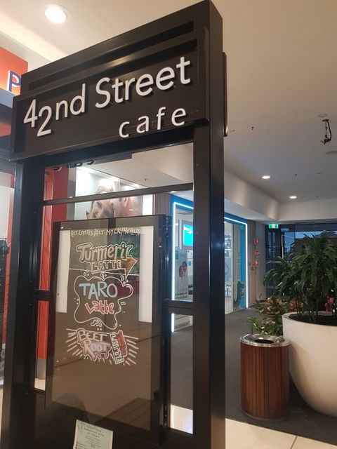 42nd Street Cafe - Accommodation Melbourne 3