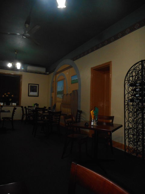 Commercial Hotel - Melbourne 4u 6