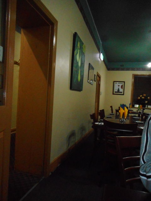 Commercial Hotel - Melbourne 4u 8