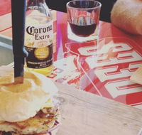 Johnny Dee's - Accommodation Melbourne
