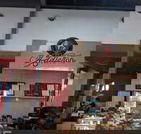 Addiction Coffee Bar - Accommodation Melbourne