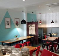 Chill Parlour Ayr - Accommodation Melbourne