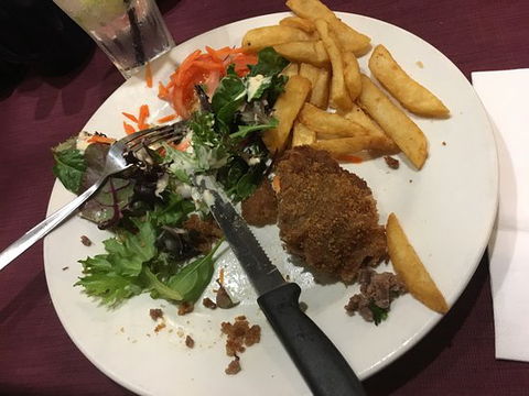 Hinchinbrook Hotel - Accommodation Melbourne 0
