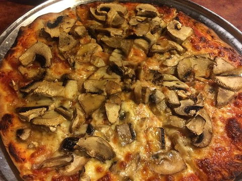 Papa Gino's Pizza Restaurant - Accommodation Melbourne 0