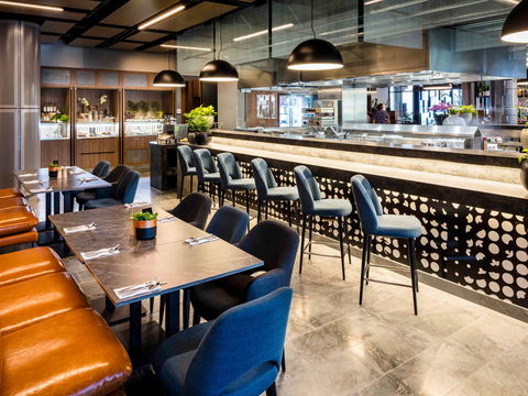Novotel Brisbane South Bank Hotel - Melbourne 4u 10