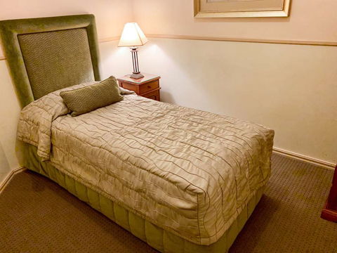 Royal Albert Hotel - Accommodation Melbourne 3