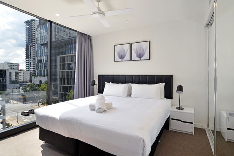 Arise Atlas - Accommodation Melbourne 11